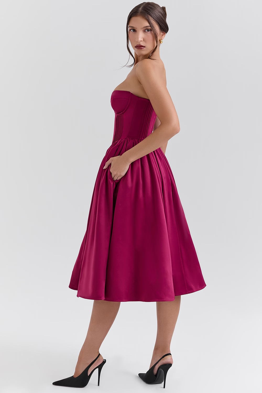 Crimson Elegance Midi Elbise
