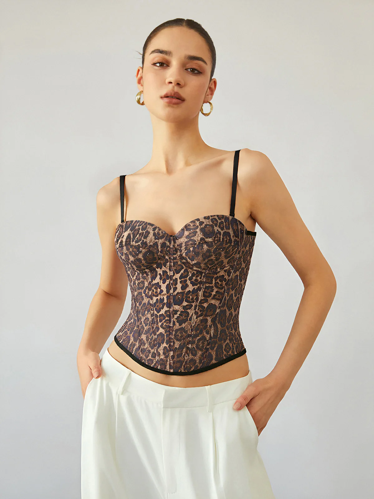 Noir Leo Top