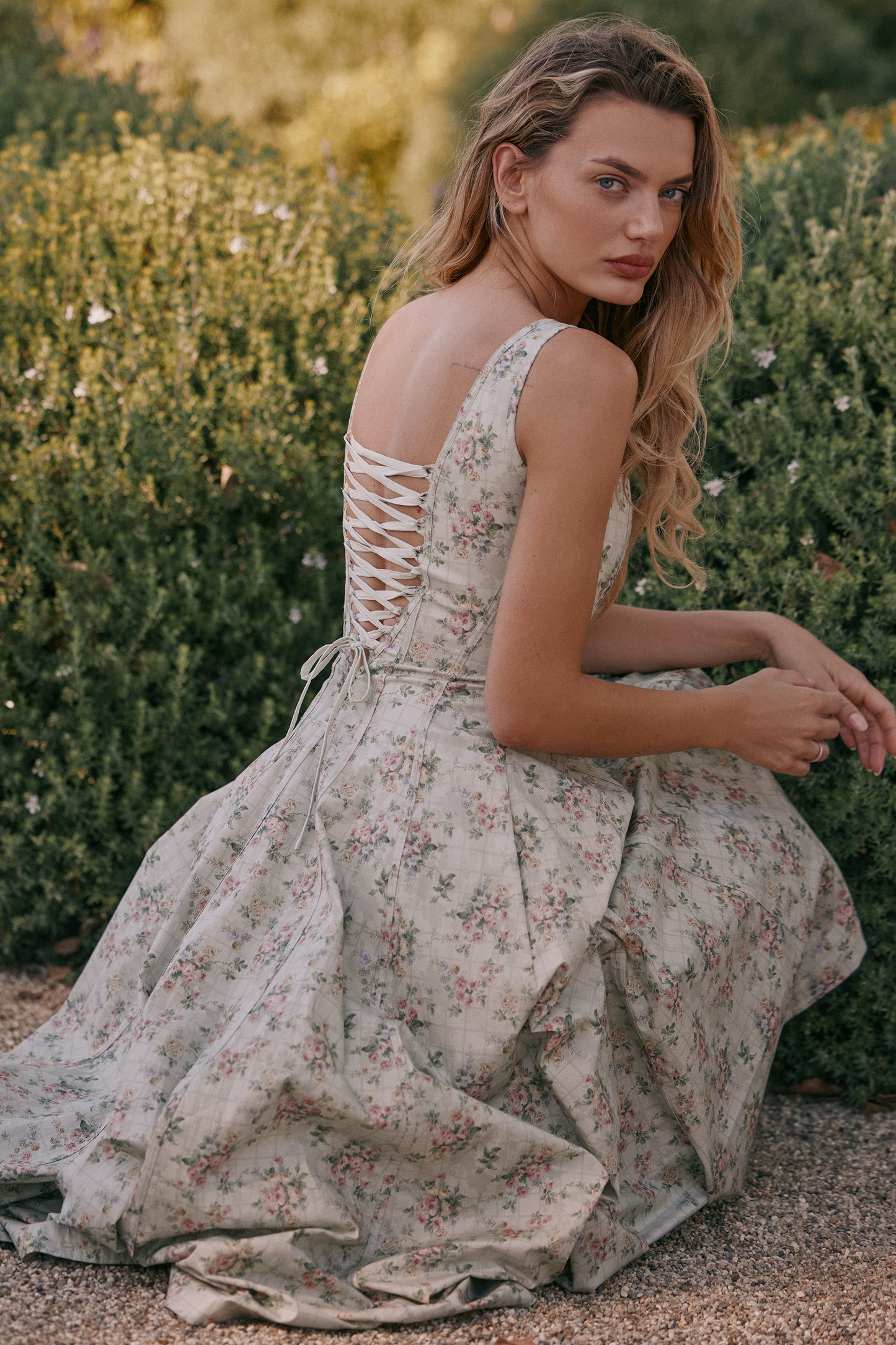 Sage Blossom Midi Elbise