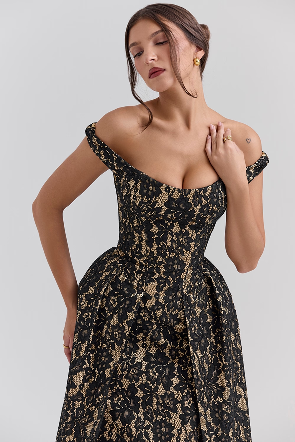 Noir Doré Midi Elbise