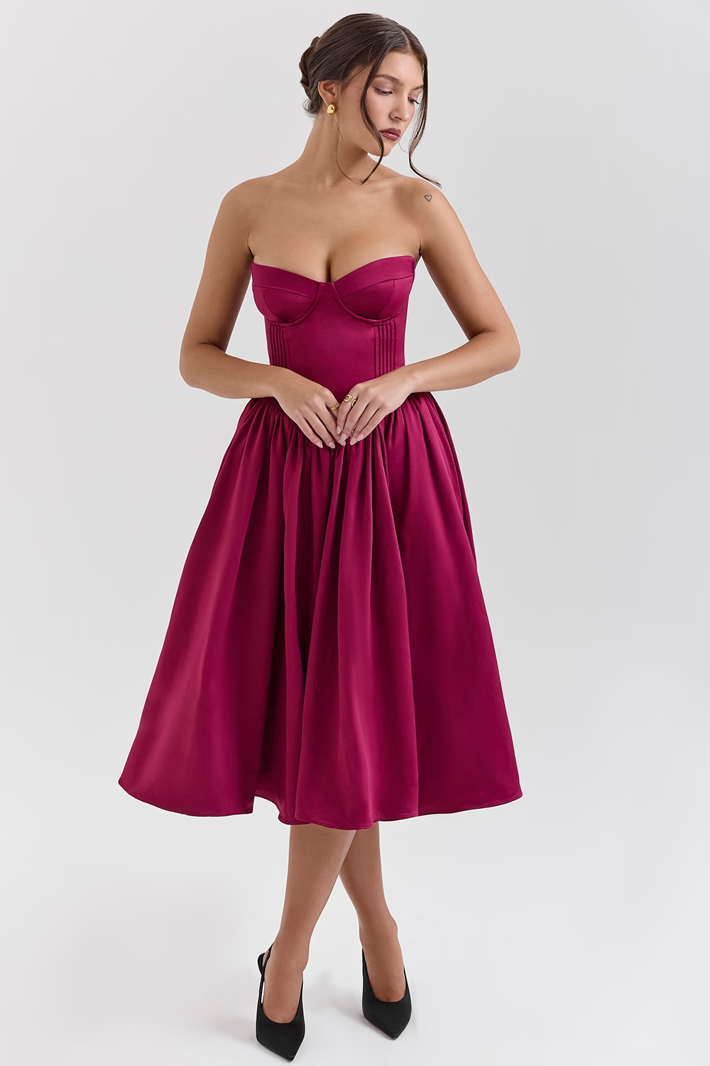 Crimson Elegance Midi Elbise